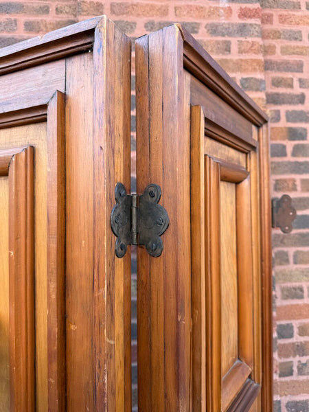 Vintage wood paneled screen as found