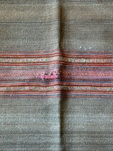 Antique Peruvian weaving 40x48