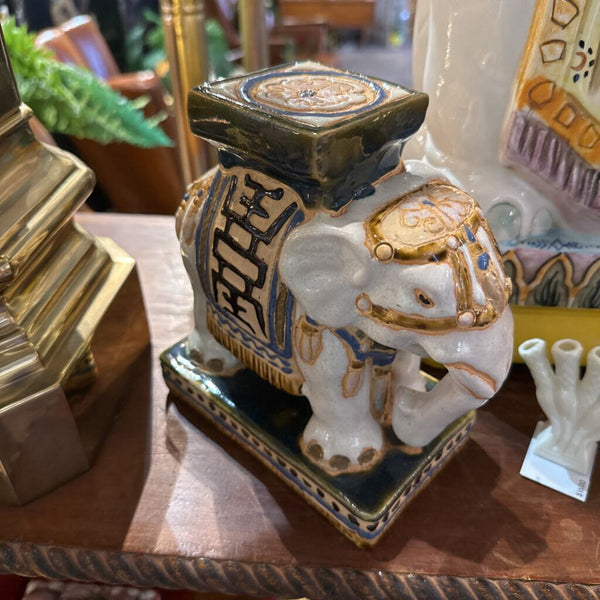 Petite elephant statue