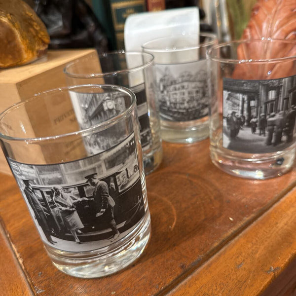 Set of 4 Whisky glasses with vintage Chicago Photos