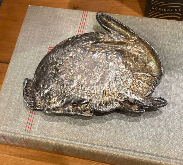 VINTAGE CAST ALUMINUM BUNNY TRINKET PLATE | 5.5"W X 4.25"D