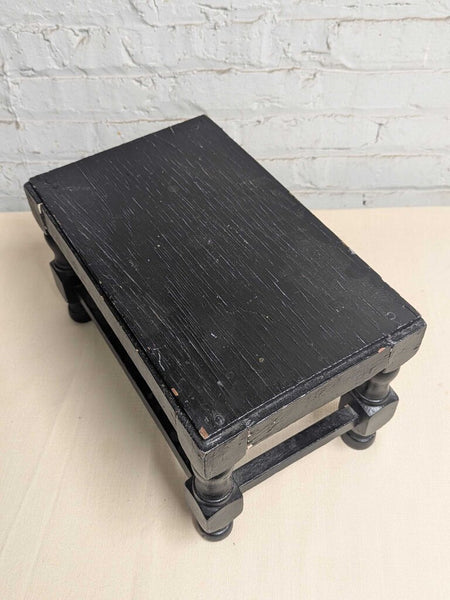 Vintage Turned-Leg Stool LSBJ