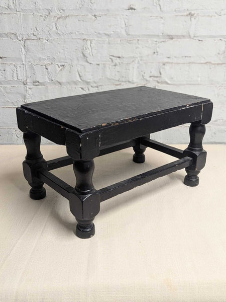 Vintage Turned-Leg Stool LSBJ