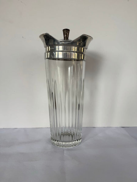 The COCKTAILOR DUAL SPOUT COCKTAIL SHAKER INDIANA GLASS CO. 1950's barware