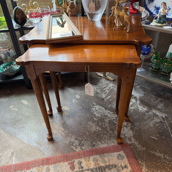 Ethan Allen nesting tables with Queen Anne legs for pick up only -largest approx 26w x17d x23t (set of 2)