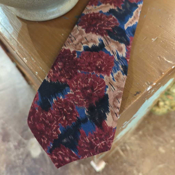 Vintage Bugle Boy Floral Necktie LSBJ 3.26