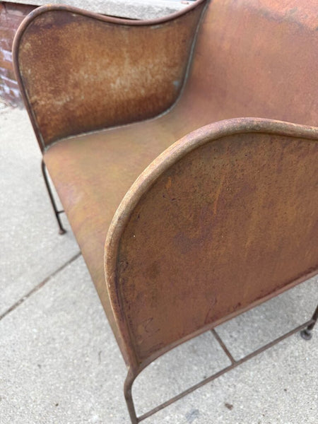 Sculptural metal chair, 32W 26D 32T