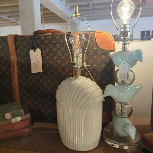 Vintage 80's Cream Ceramic Deco Lamp 7"Wx4"Dx21"H LSBJ 3.26 -- IN STORE PICK UP ONLY