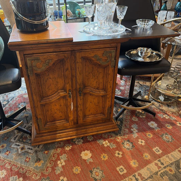 Fantastic vintage Drexel rolling bar cart/server with drawer and storage-for pick up only approx 36x30x18 closed and 60w open