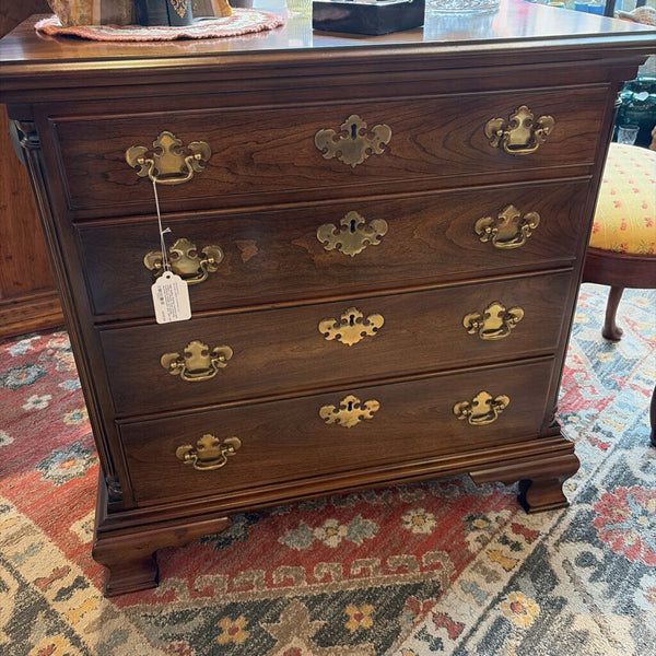 High quality Statton furniture dark walnut 4 drawer chest featuring traditional design and double dovetail construction 33w x32t x19d -for pick up only