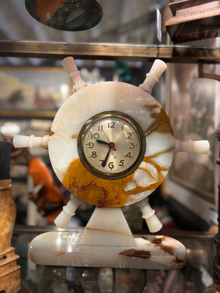 Onyx ship clock