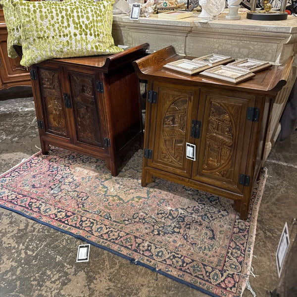 PAIR ASIAN STYLE NIGHTSTANDS 25W 16D 27T