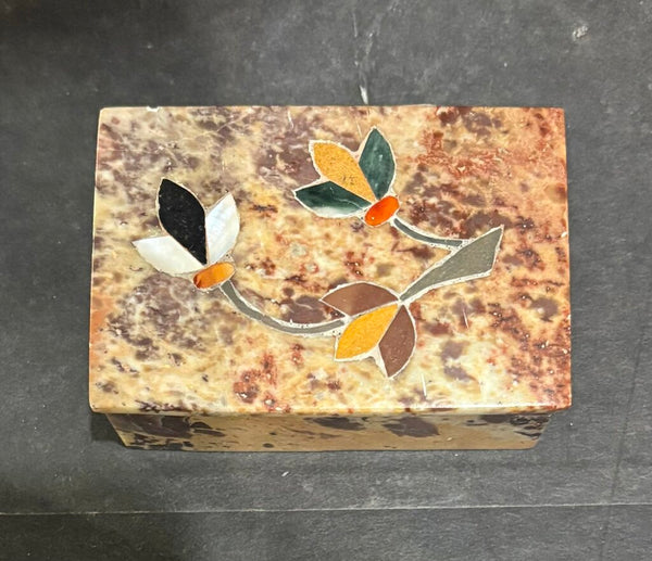 VINTAGE MARBLE TRINKET BOX WITH INLAID FLORALS DONE IN MOTHER OF PEARL AND OTHER STONES | 3.25"W X 1.25"H