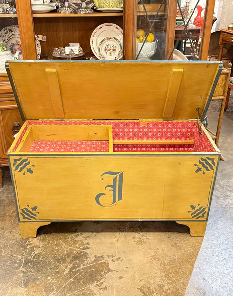 1970s HAND CRAFTED PAINTED WOOD STORAGE TRUNK CHEST WITH PRETTY PAPERED INTERIOR| 41.75"W x 22.5"H x 16.5"D