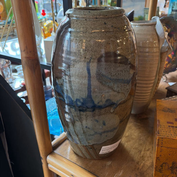 Bill Heyduck studio pottery hand thrown 14 inch vase- signed for pick up only