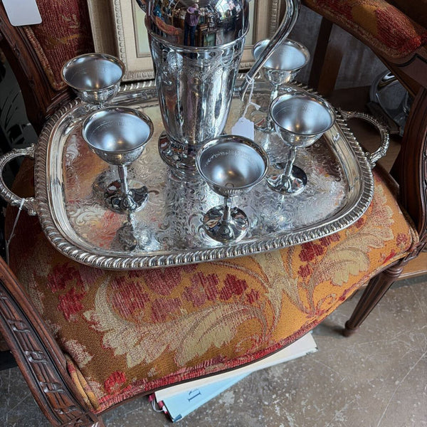 Large Leonard silverplate handled and footed serving tray approx 22x14