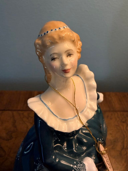 Royal Doulton figure "Fragrance"