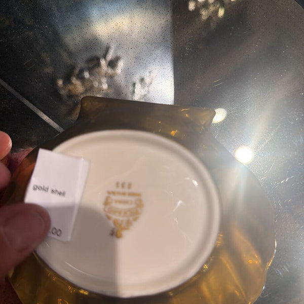 Vintage Picksrd China gold shell dish