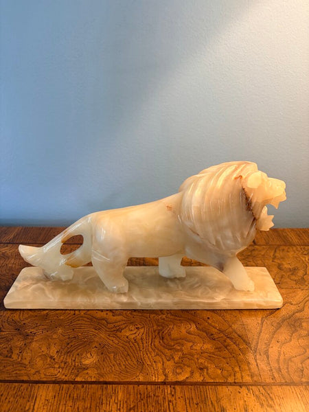 Vintage onyx/marble carved lion 12L x6.5t