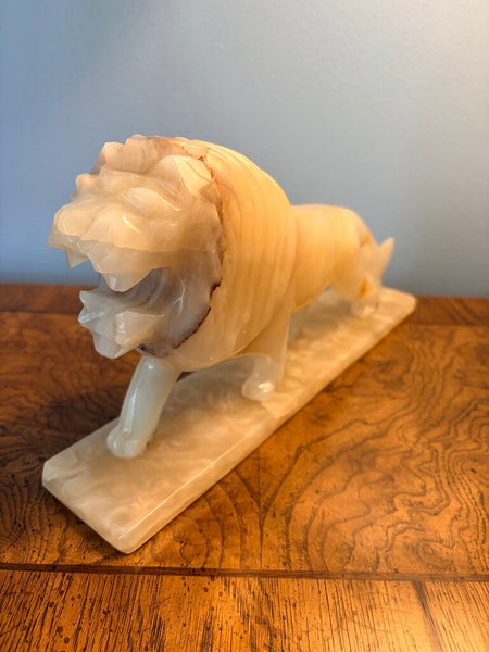 Vintage onyx/marble carved lion 12L x6.5t