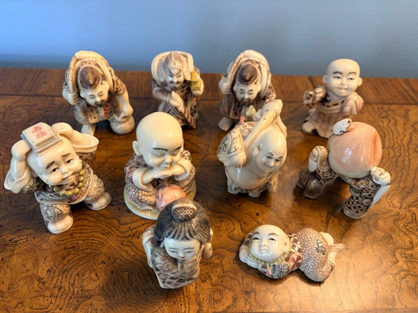 Vintage chinoiserie figurine