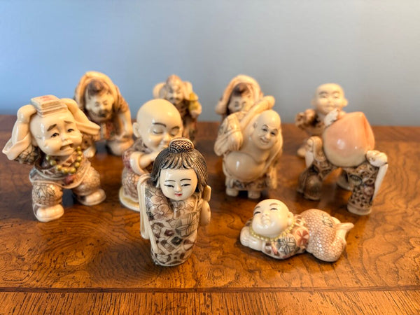 Vintage chinoiserie figurine