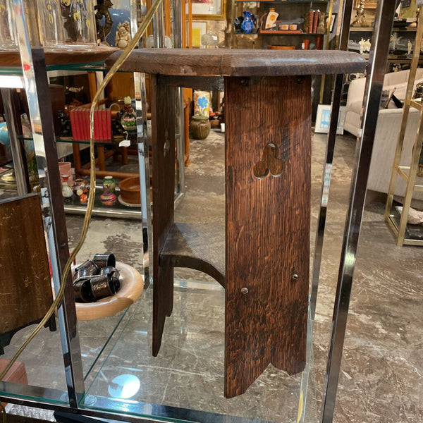 Early 20th Century Mission Oak Hexagonal Top Table/Stool/Plant Stand with Clover Cut Outs 19 in Tall, 12in widexdeep AS IS IN STORE PICK UP ONLY