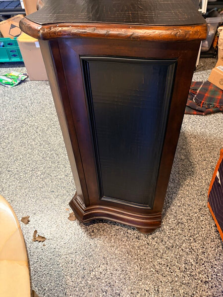 Vintage Ethan Allen Lucca Serpentine Chest For Pick Up Only -approx 35t x34w x17d