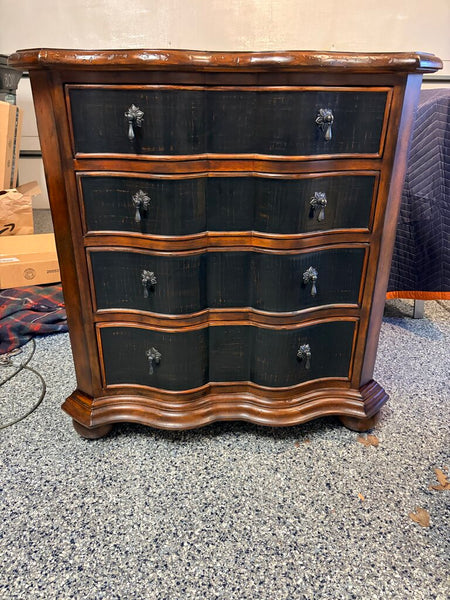 Vintage Ethan Allen Lucca Serpentine Chest For Pick Up Only -approx 35t x34w x17d