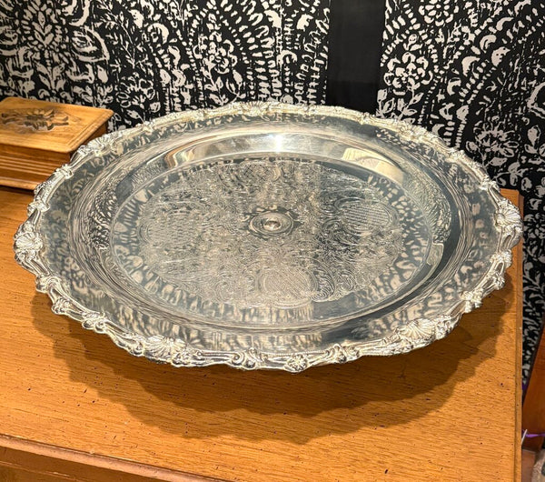 ORNATE SILVER PLATE VINTAGE CAKE STAND WITH SHELL & FLORAL MOTIF | 14.25"W X 3"H