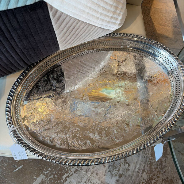 Lovely silverplate tray with gallery edge 18.5x13