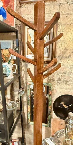 Oak Coat and Hat rack with 8 hooks 15x72T pickup only