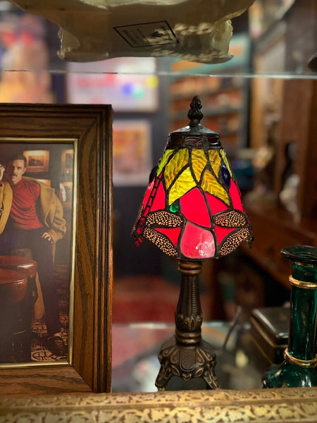 Tiffany Inspired Stained Glass Dragonfly Lamp