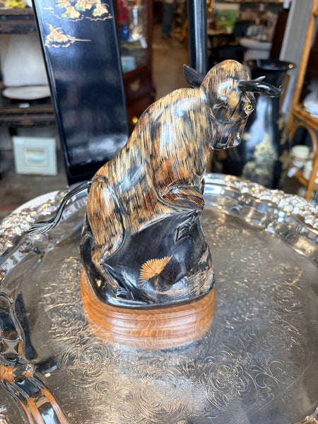 Large vintage carved bull water buffalo horn -8.5 inch