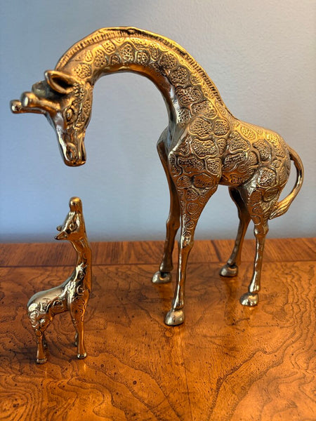 Vintage Korea brass giraffe and baby 9x9 &5 inch