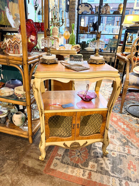 Matching Pair of Romweber French Provincial Louis XV style, Rococo serpentine burlwood nightstands/end tables approx 29t x 21.5w x14 For pick up only
