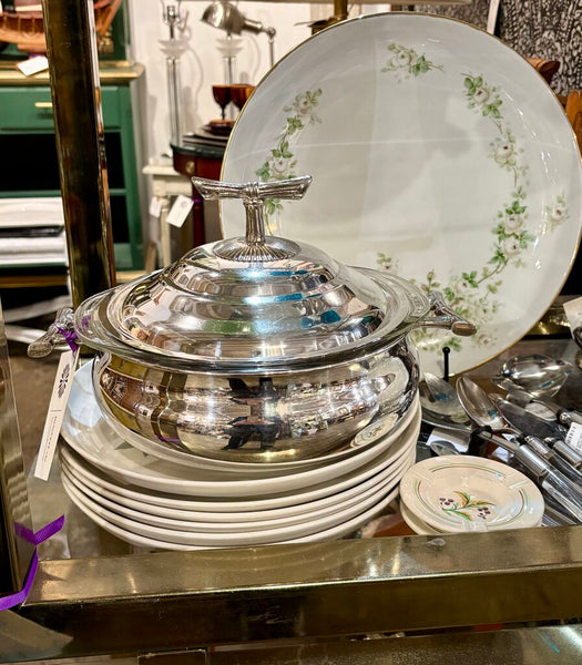 FAUX BAMBOO HANDLED SILVER PLATE LIDDED BOWL W/PYREX INSERT