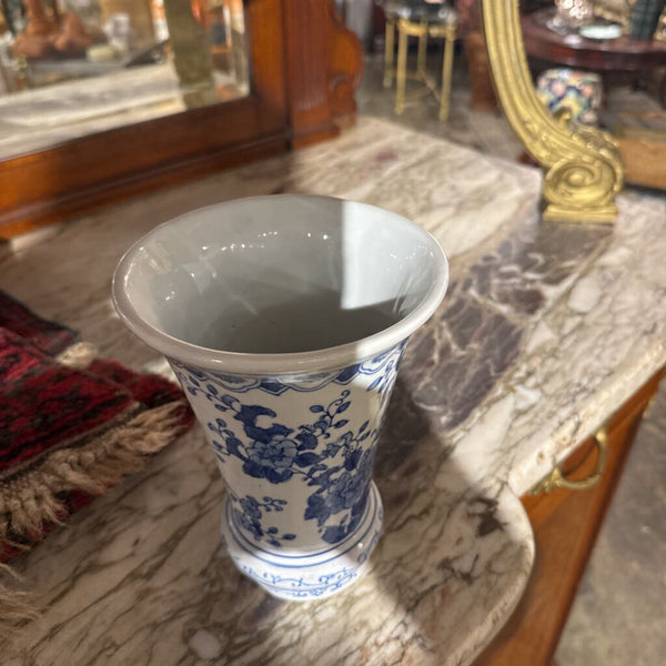 BLUE AND WHITE VASE 6X8