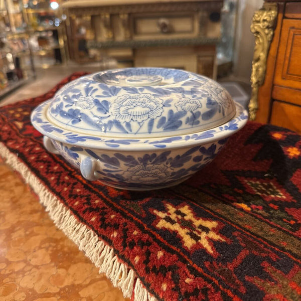 BLUE AND WHITE LIDDED JAR