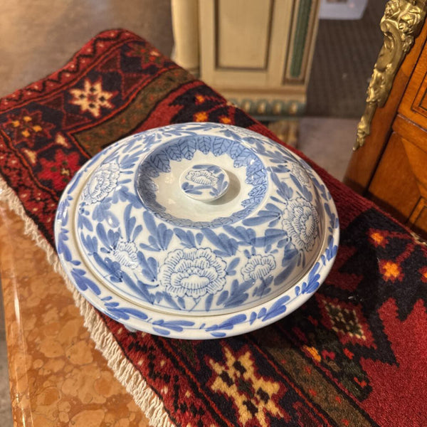 BLUE AND WHITE LIDDED JAR