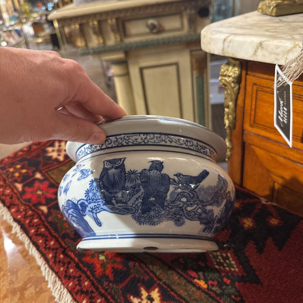 BLUE AND WHITE BIRD POT 8X6