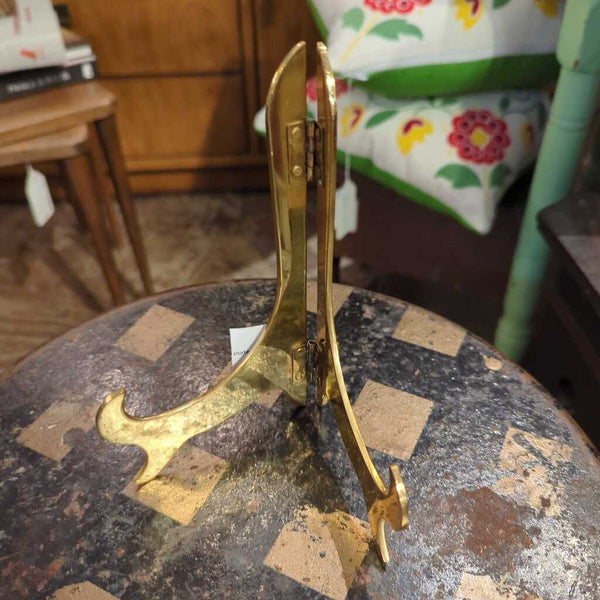 LSBJ - Vintage Brass Plate Rack 6.5"H