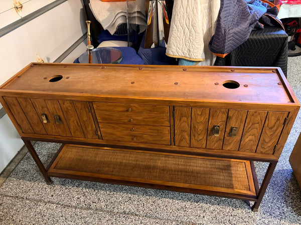 Drexel Meridian collection sideboard/credenza designed by James Bouffard in 1964. Highly prized for its sleek mid -century modern design- pick up only approx 34t x 60L x14d