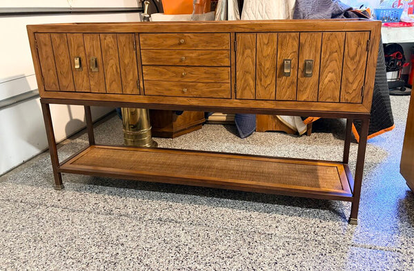 Drexel Meridian collection sideboard/credenza designed by James Bouffard in 1964. Highly prized for its sleek mid -century modern design- pick up only approx 34t x 60L x14d