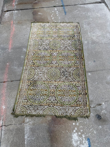 Vintage silk blend green medallion pattern rug 64x36