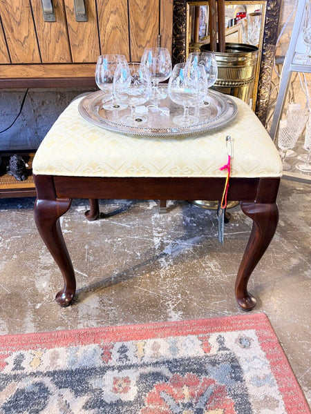 Vintage Drexel Heritage Queen Anne bench with gold brocade upholstery-For pick up only approx 21.5w x19t x14