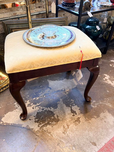 Vintage Drexel Heritage Queen Anne bench with gold brocade upholstery-For pick up only approx 21.5w x19t x14