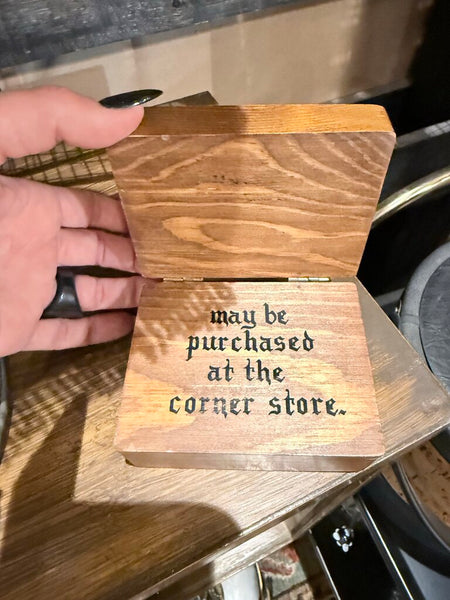 Cigarette box
