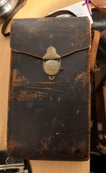LATE 1910s EASTMAN KODAK AUTOGRAPHIC No. A-122 FOLDING CAMERA & ORIGINAL EKC LEATHER CASE