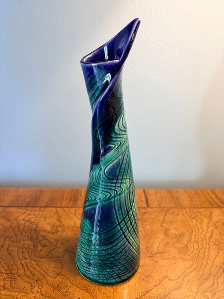 Art pottery bud vase by Lee